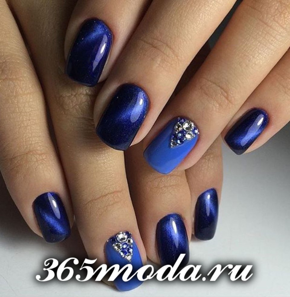 Синий кошачий глаз маникюр