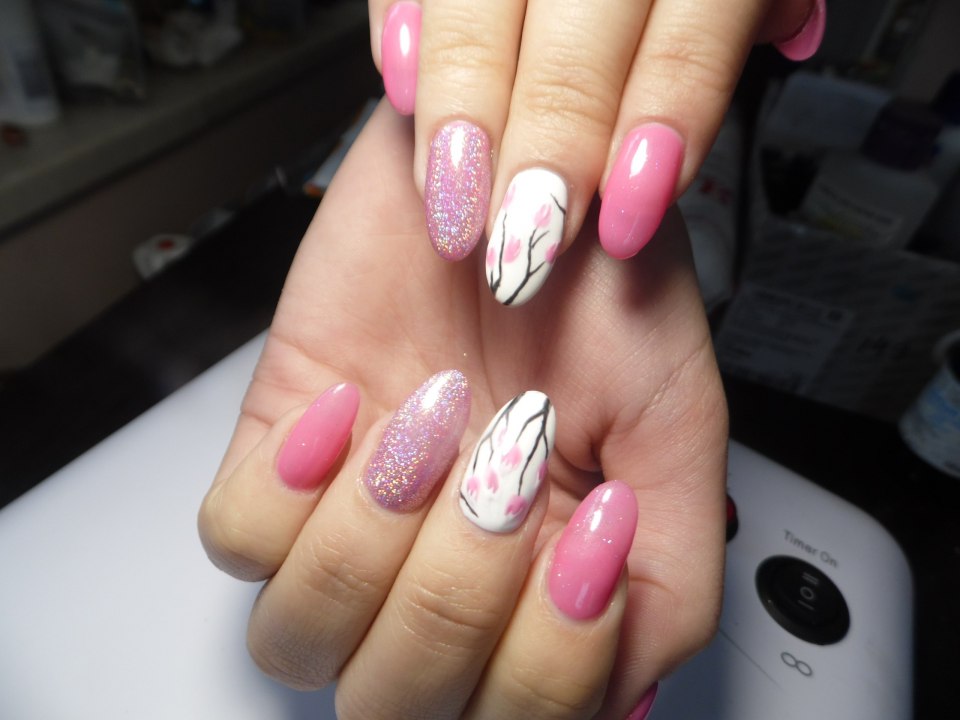 Весенний маникюр на длинные ногти