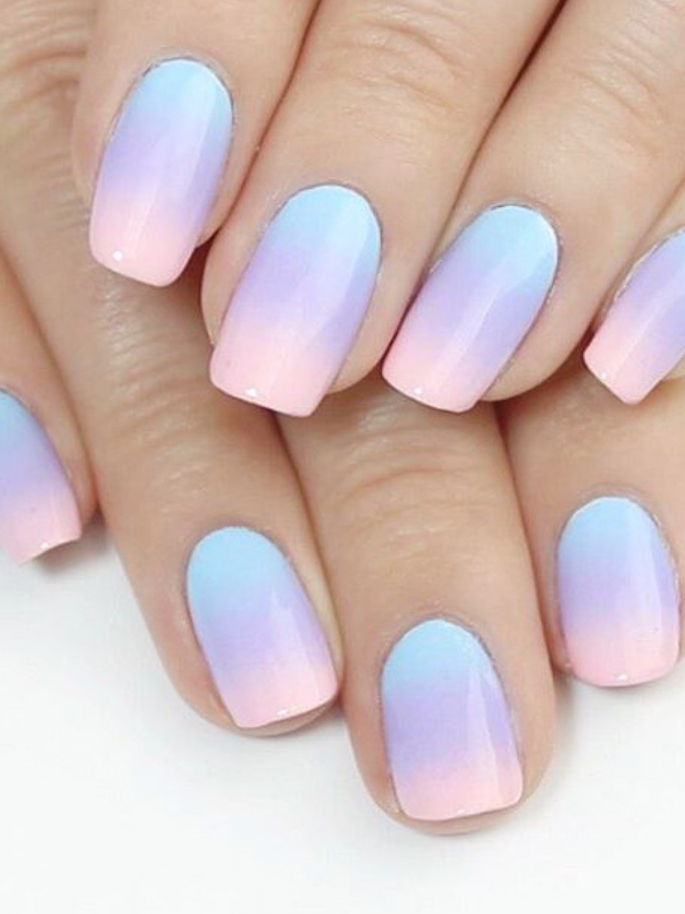 Маникюр омбре белый френч