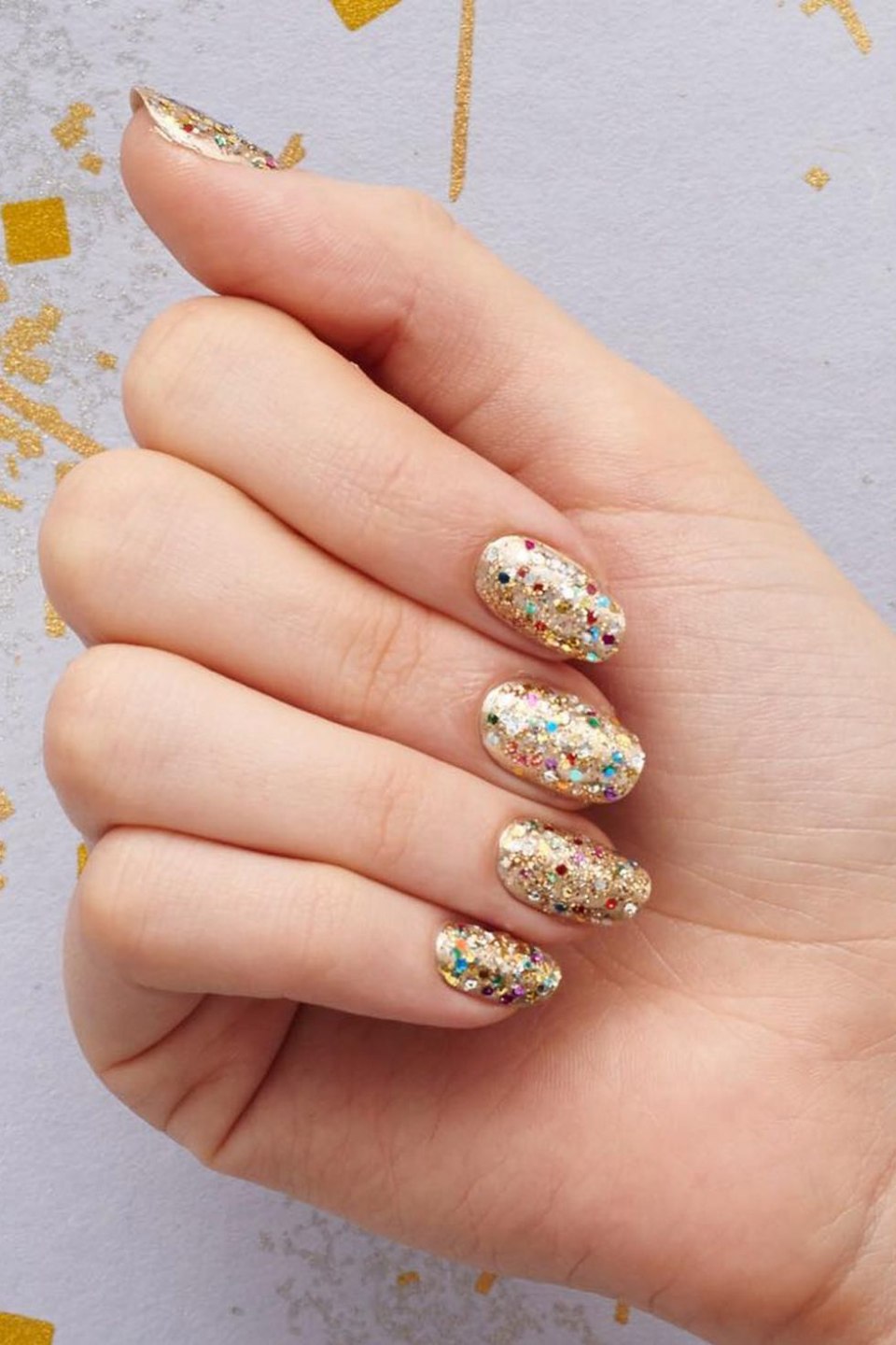 Маникюр с брызгами