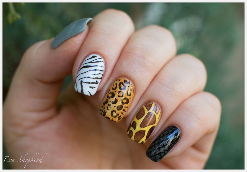 Осенний френч на ногтях