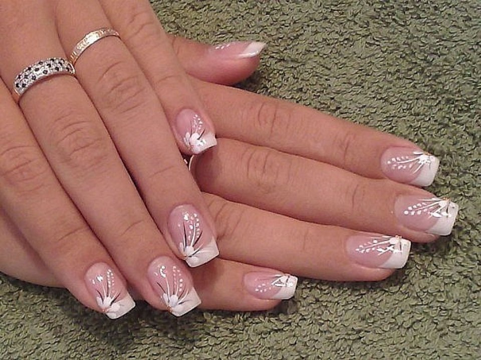 Стильный френч на ногтях