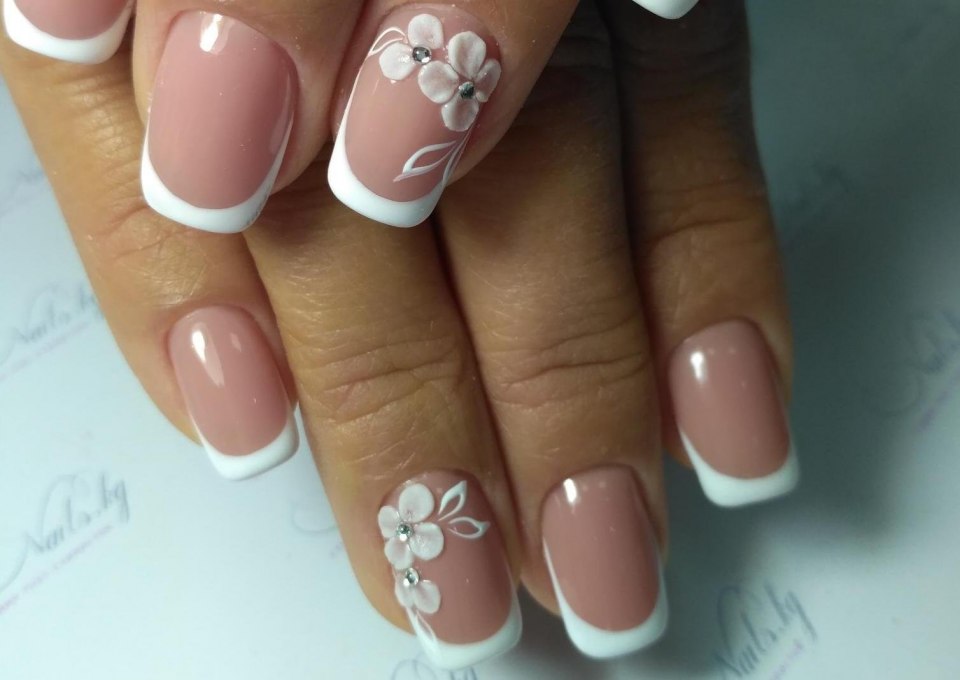 Маникюр учителя френч