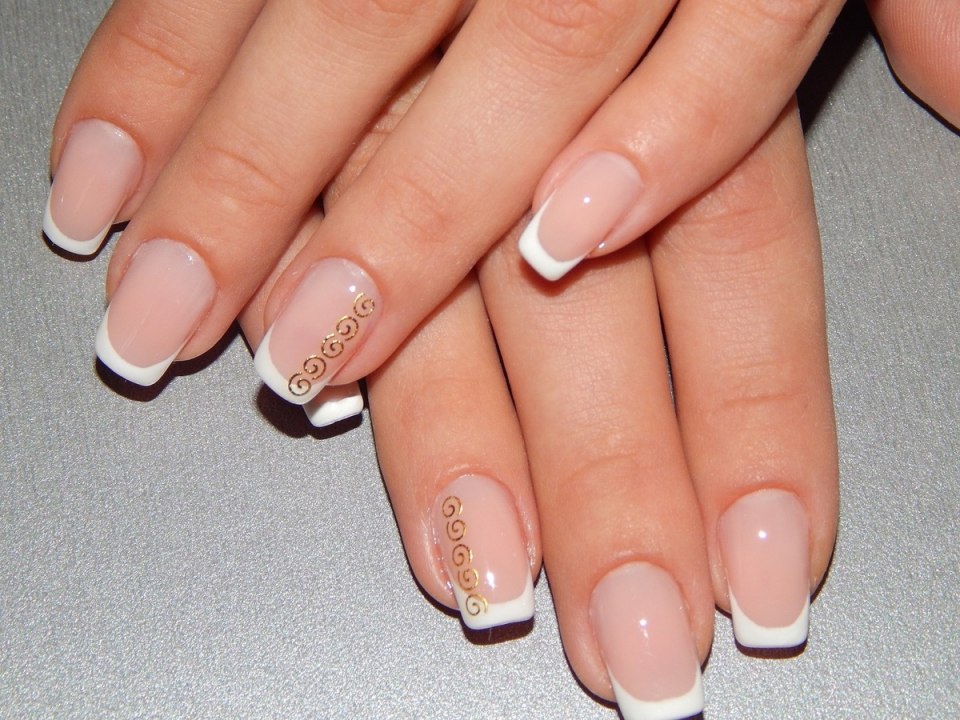 Френч маникюр