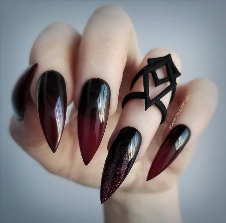 Ногти Готика стилет