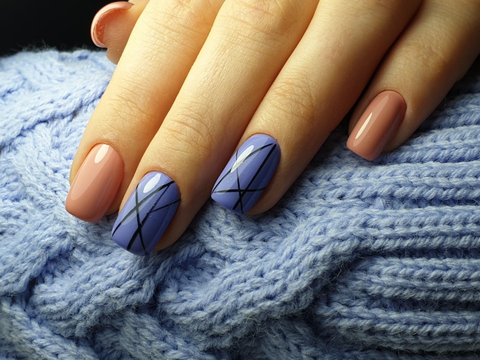 Маникюр на короткие ногти нежные однотонные