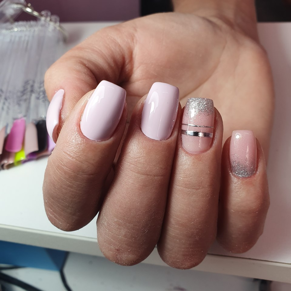 Нюдовый френч маникюр