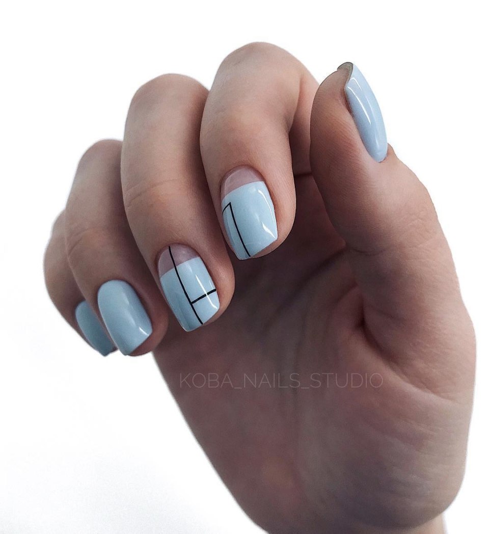 Летний маникюр с полосками