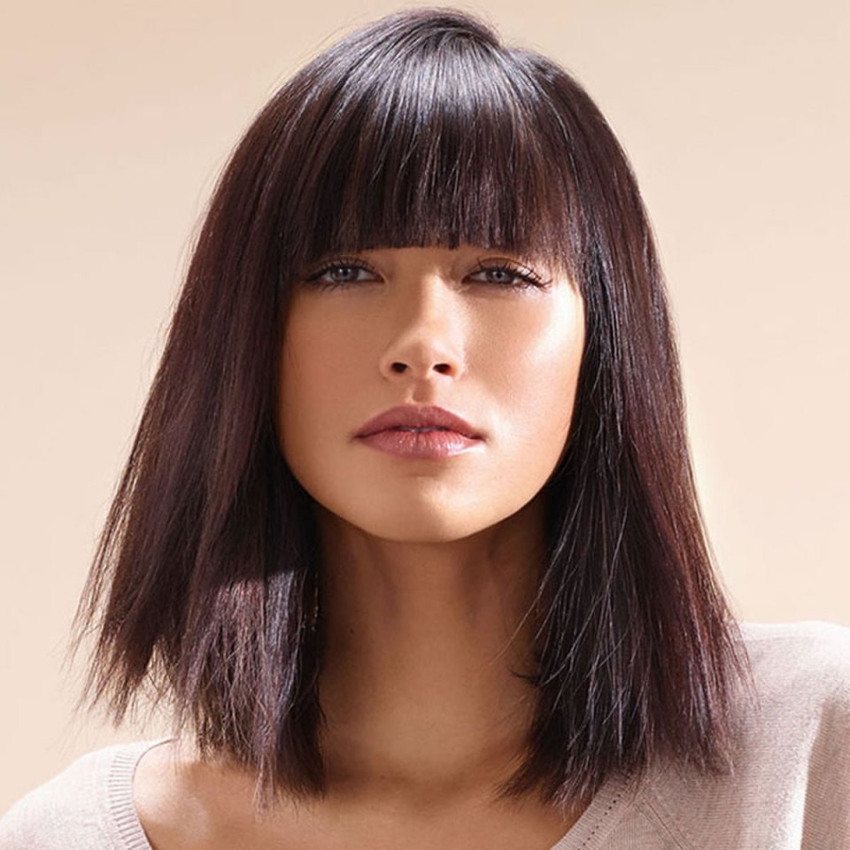 Стрижка Боб асимметрия с челкой