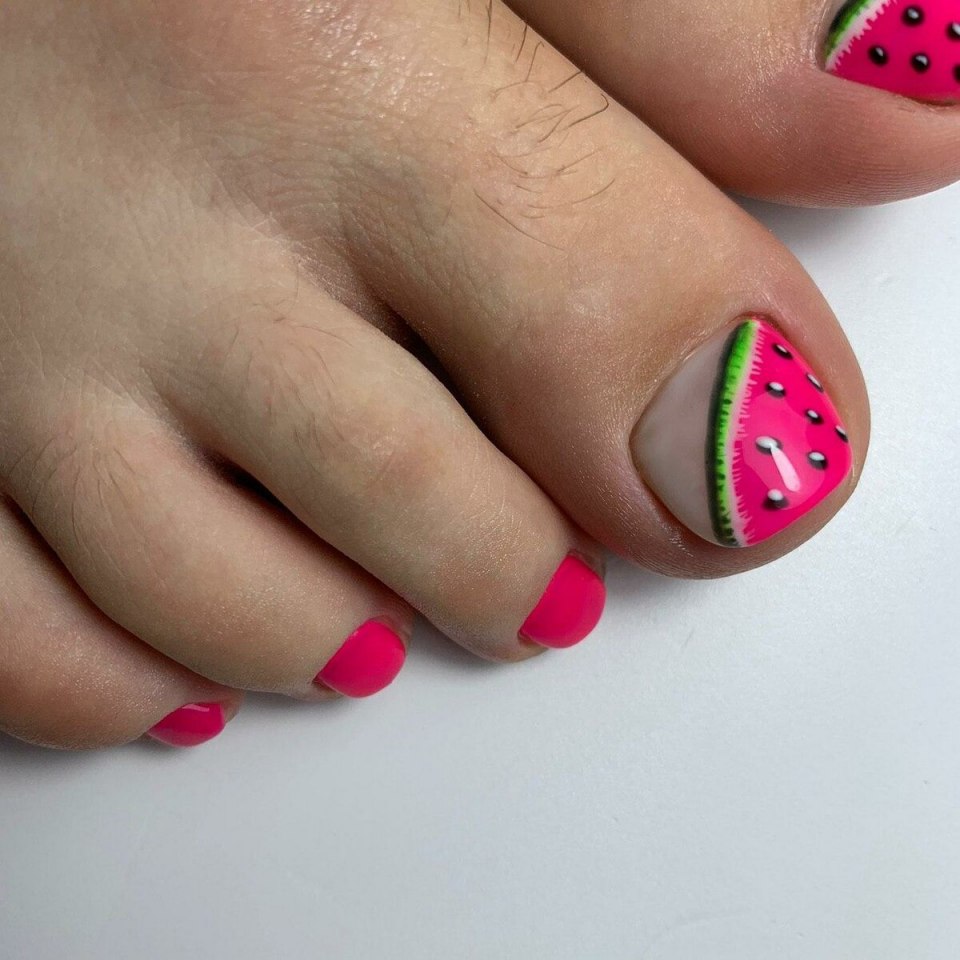 Педикюр Арбуз