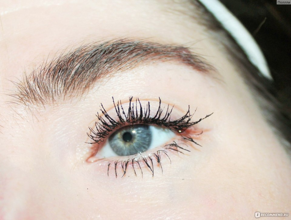 Нарощенные ресницы невесомый объем