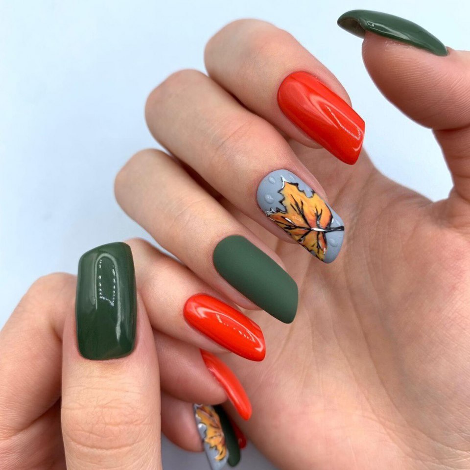 Маникюр на скошенную форму