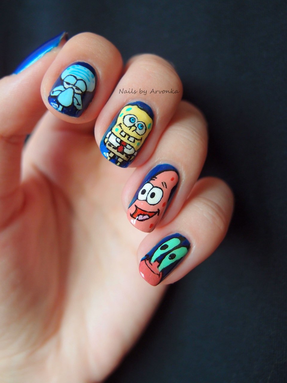 Маникюр с мультяшками