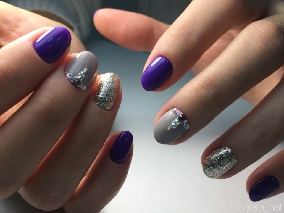Серо лиловый маникюр