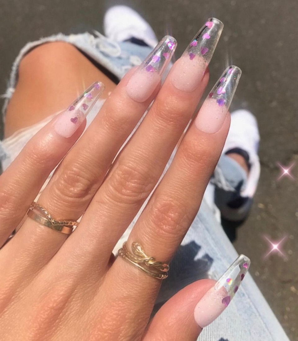 Разноцветный маникюр на миндалевидных ногтях