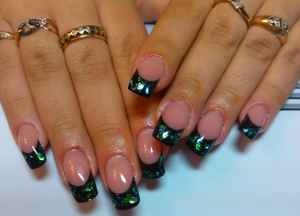 Коррекция ногтей гелем