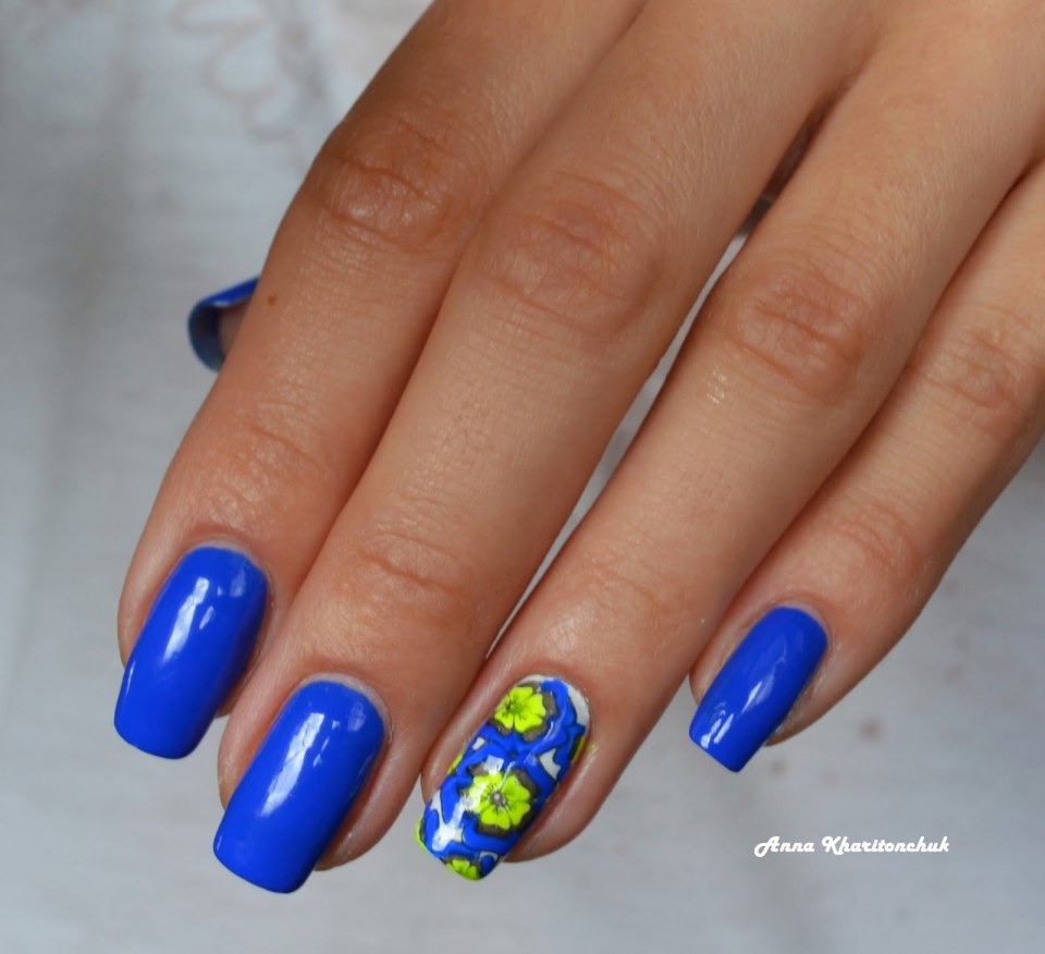 Лак Kiko 336 Electric Blue