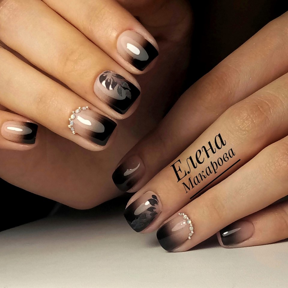 Маникюр бежевый с черным