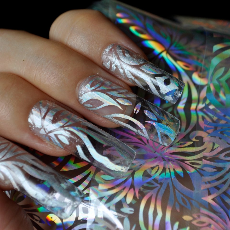 Ногти абстракция с фольгой