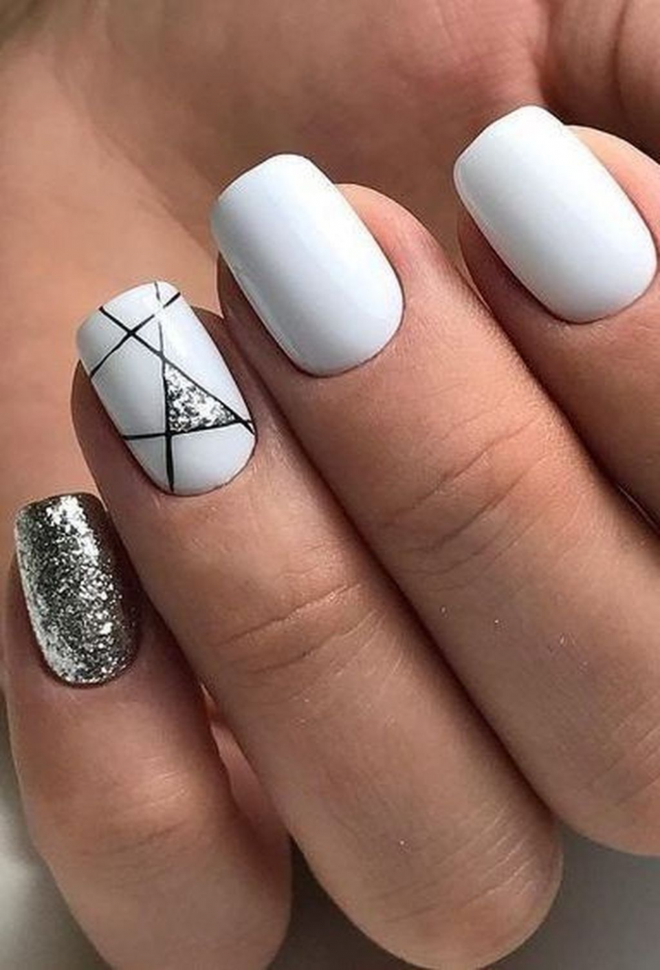 Be nails. Ногти короткие. Белые ногти. Маникюр на квадратные ногти. Белый маникюр.