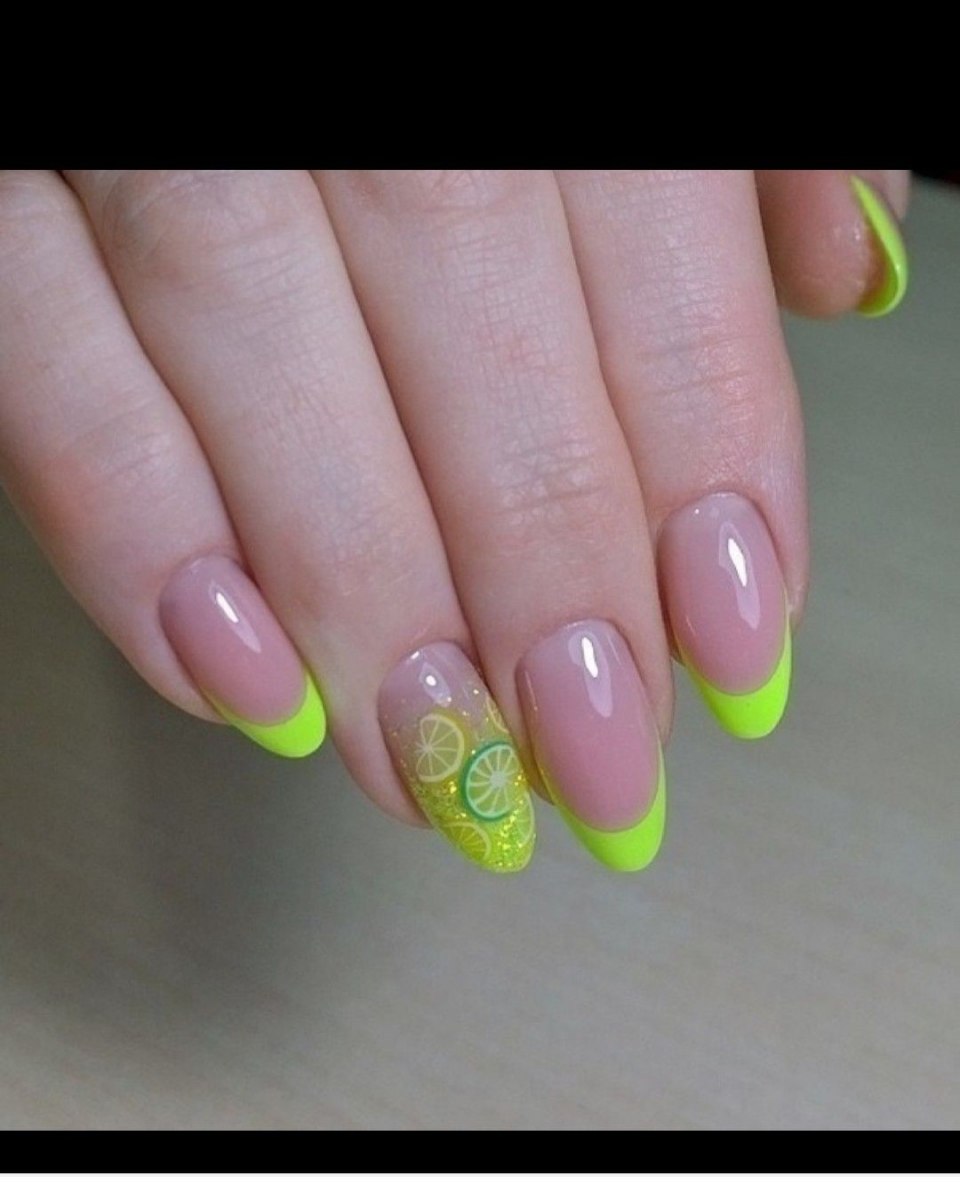 Яркий френч