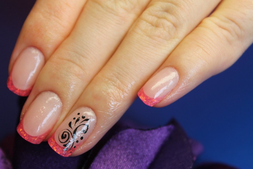 Маникюр на короткие ногти шеллак