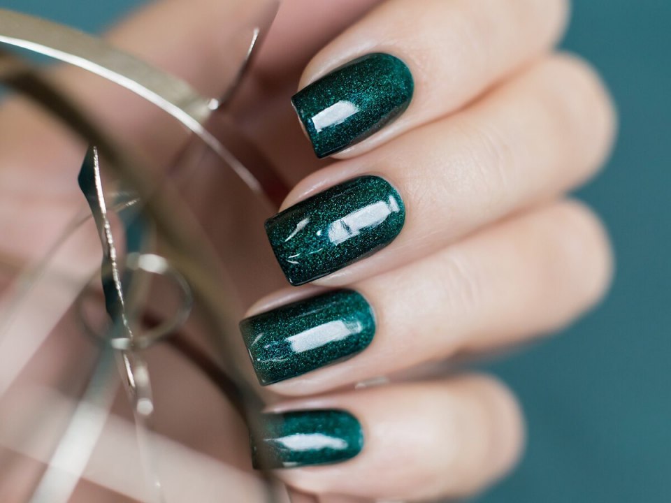 Лак кошачий глаз изумрудный