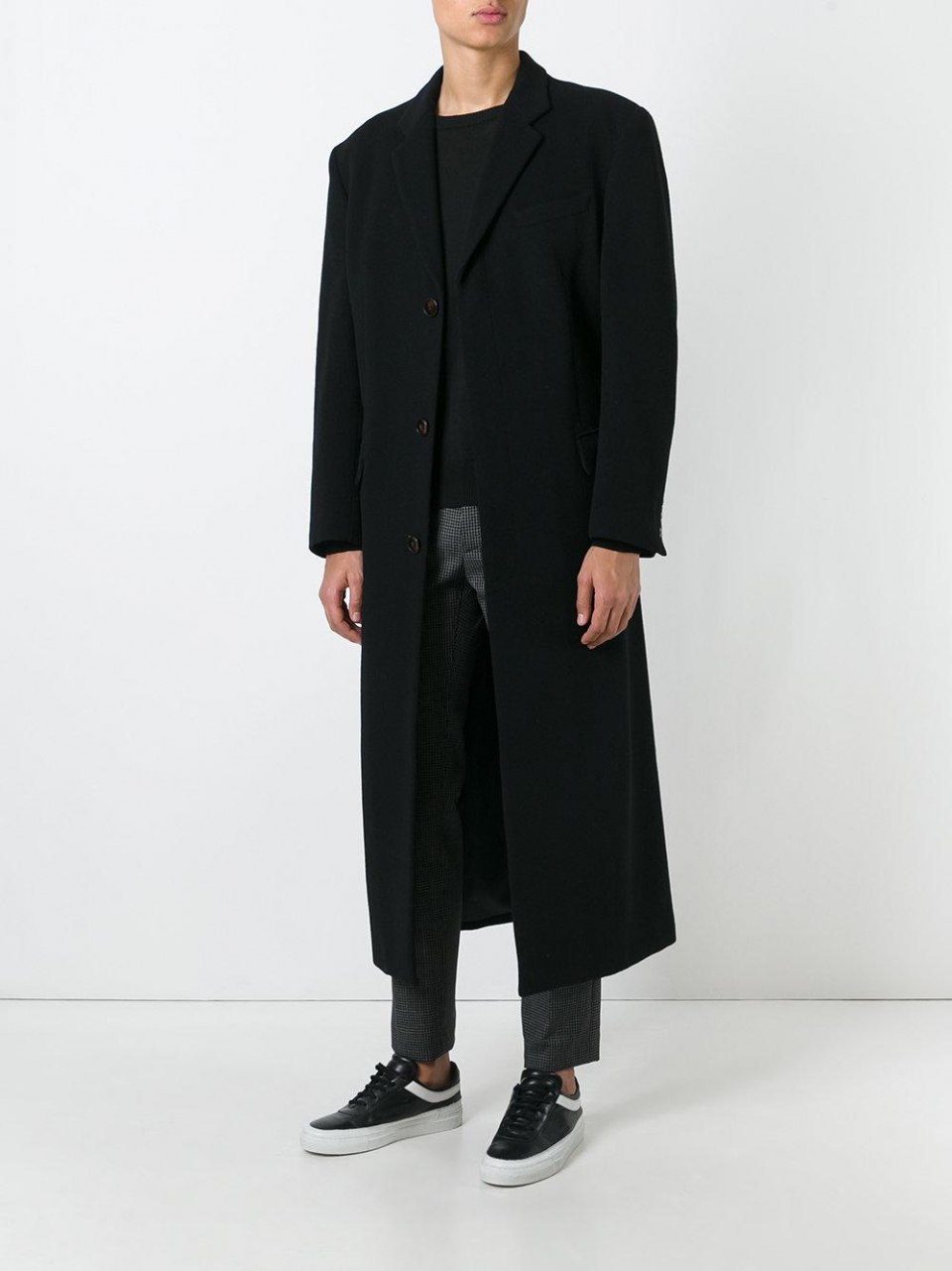 Купить черное пальто мужское. Пальто мужское Formenti 2020. Пальто мужское черное длинное. Пальто до колен мужское. Пальто ниже колена мужское.