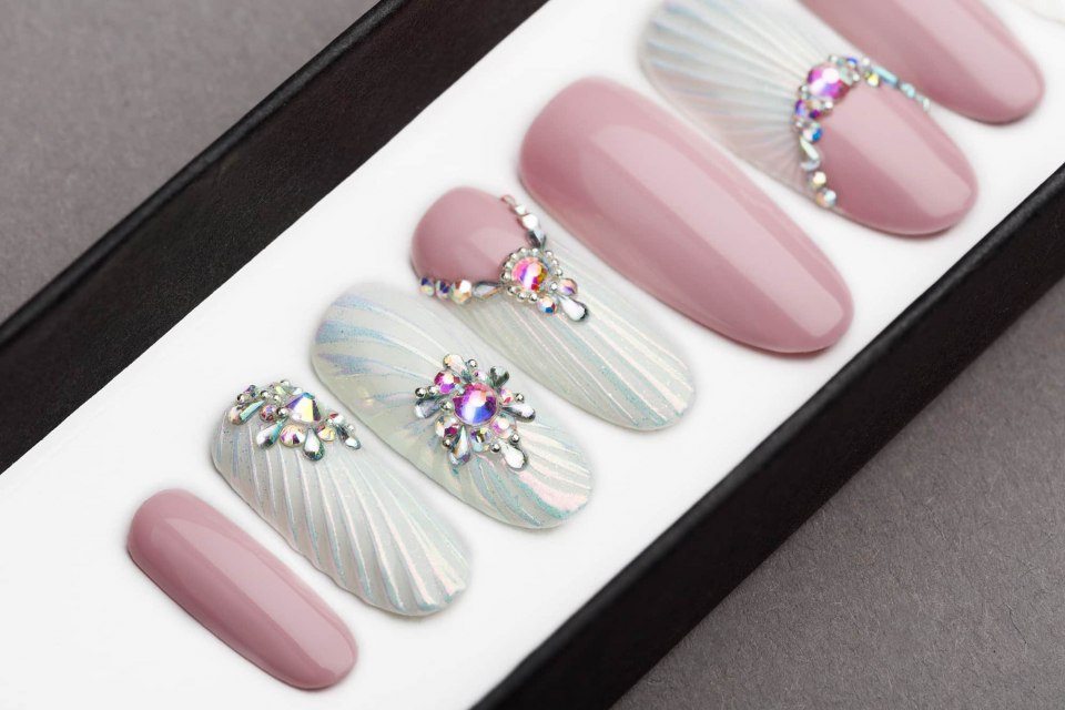 Маникюр Ракушка