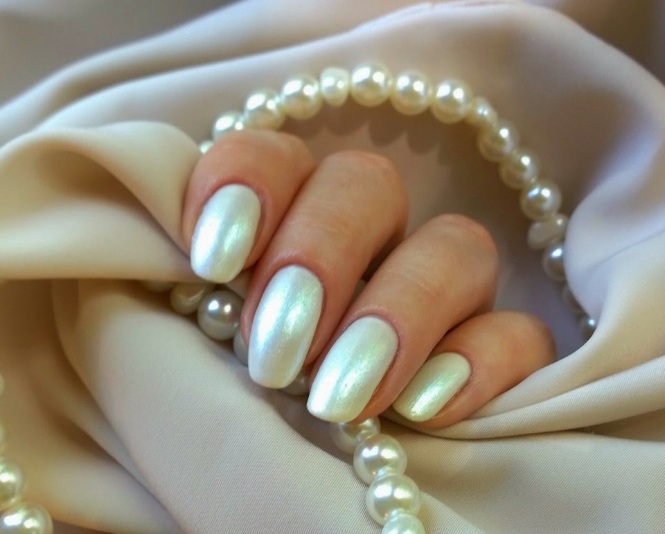 Жемчужный маникюр