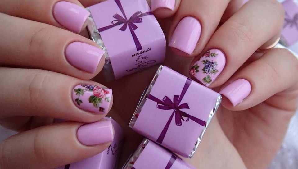 Маникюр с Фламинго на короткие ногти