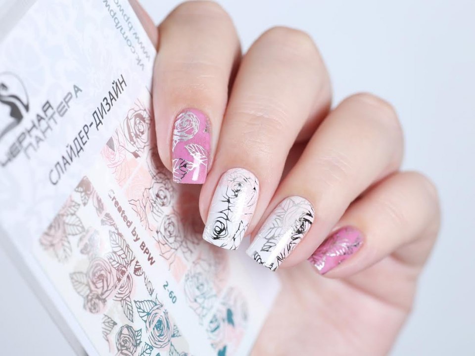 Нюдовые ногти с наклейками