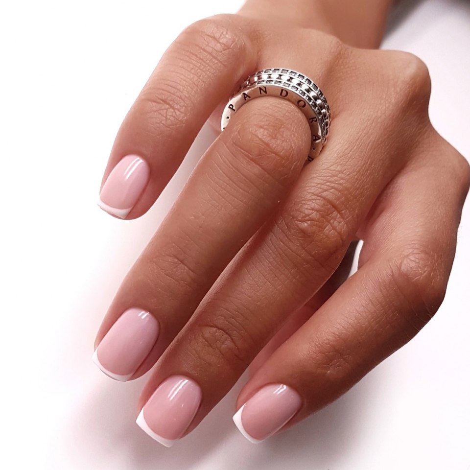 Маникюр и педикюр