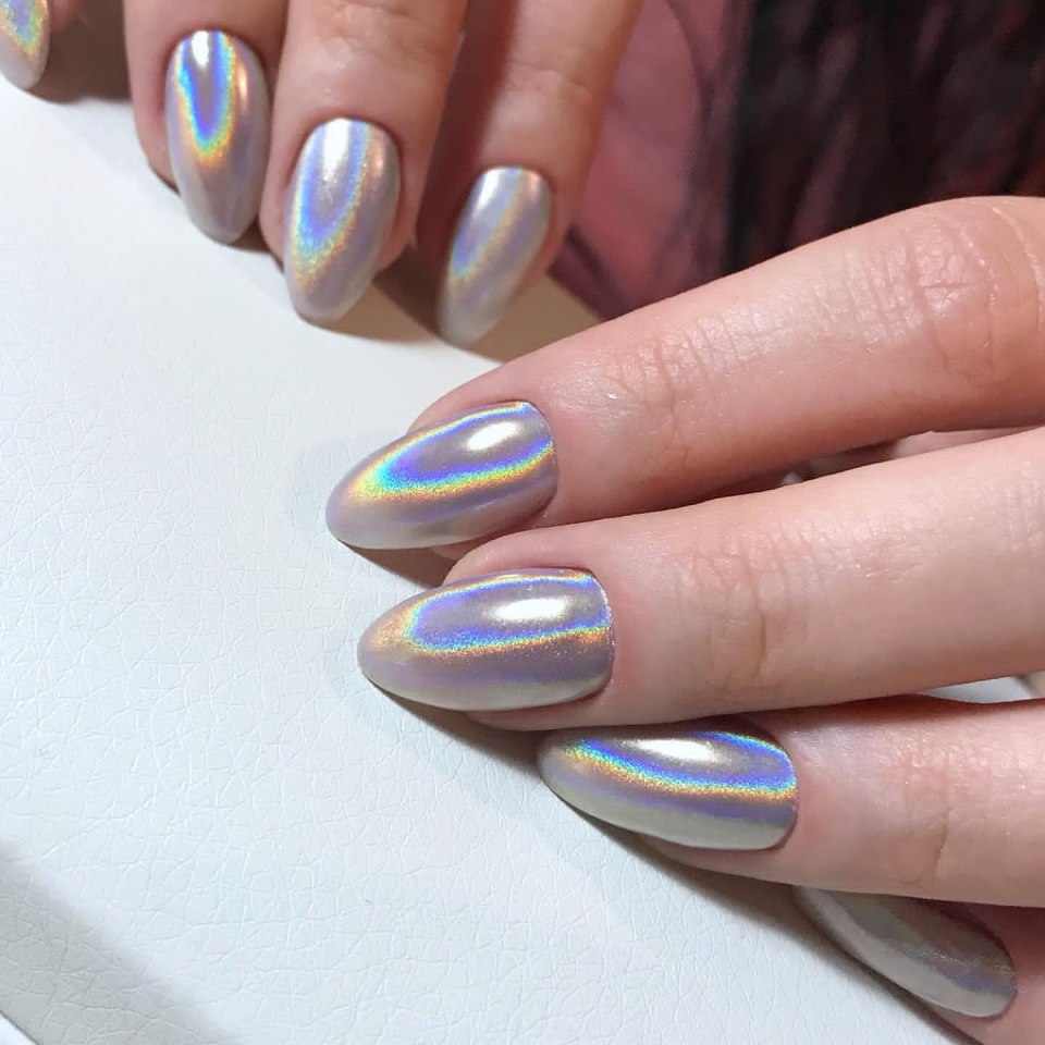 Белый маникюр с укрепление