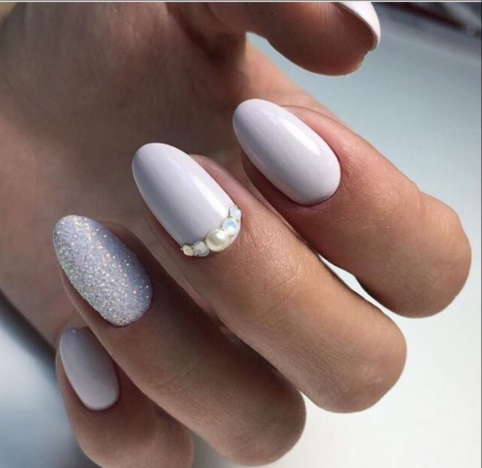 Стеклянный маникюр прозрачный