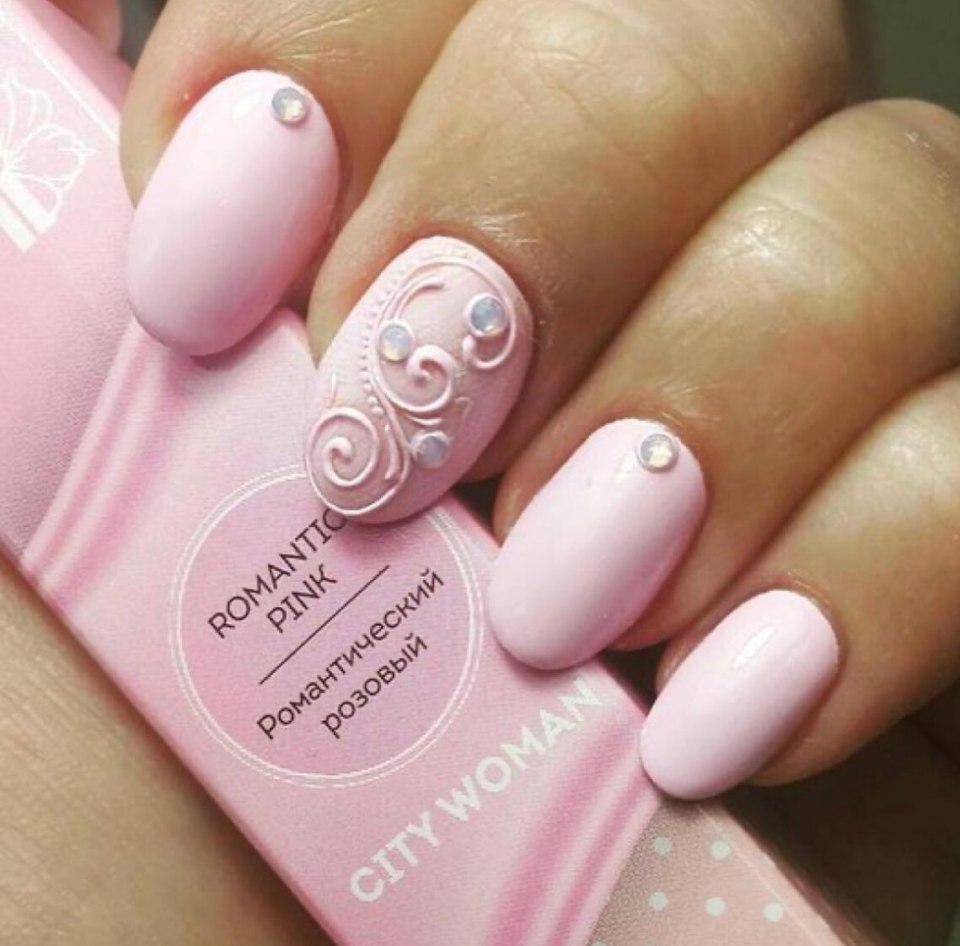 Матовый маникюр пастельных тонов