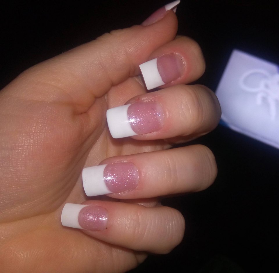 Широкий французский маникюр