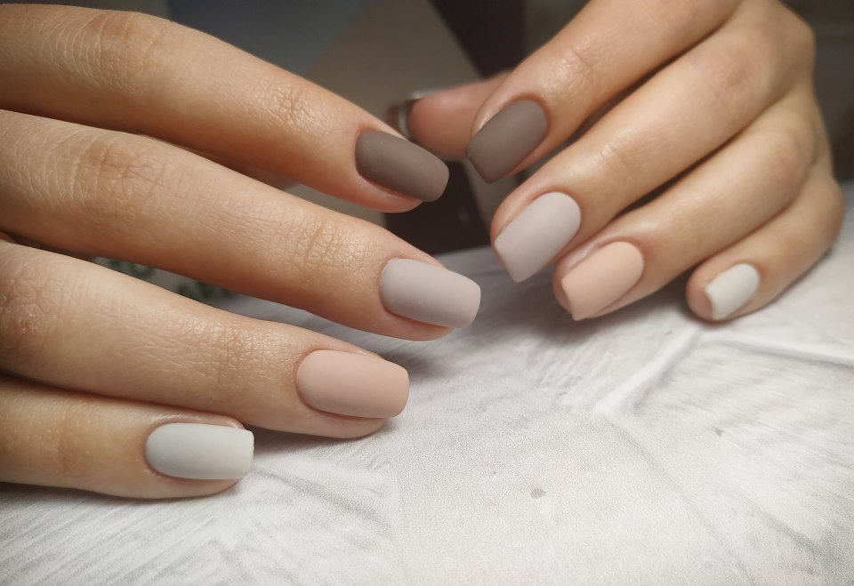 Маникюр дизайн 2020 молодежный френч классика