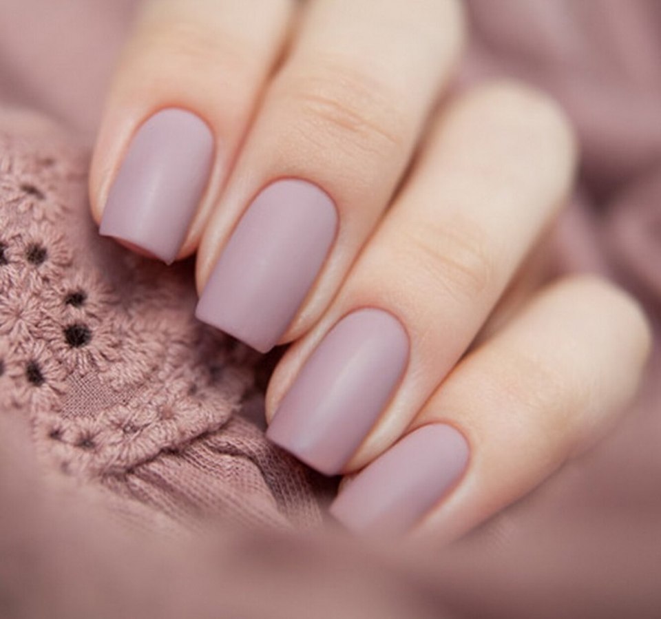 Дизайн ногтей 2021 лето на короткие ногти однотонные