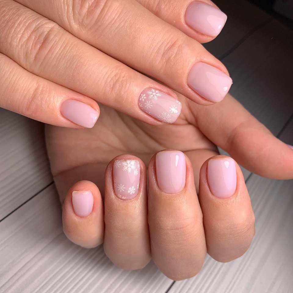 Маникюр френч пастельные тона