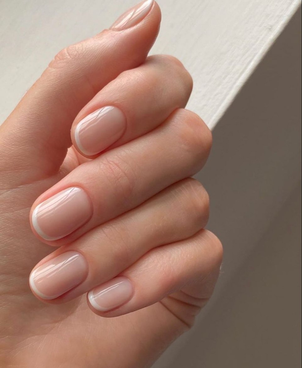 Нежный маникюр для девушки