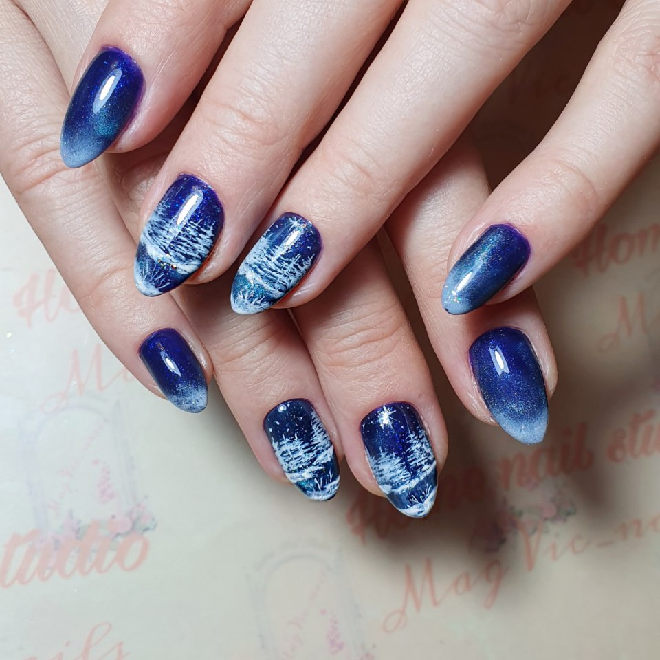 Маникюр в сине голубых тонах