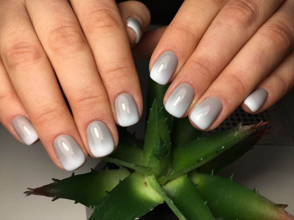 Белый кошачий глаз маникюр
