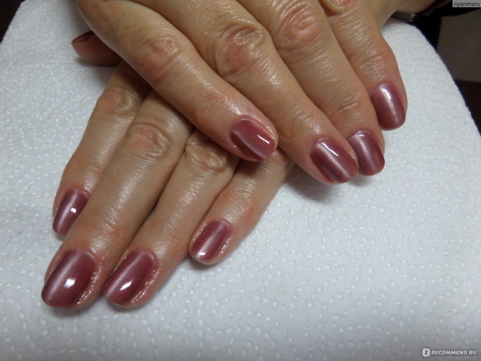 Маникюр кошачий глаз светло розовый