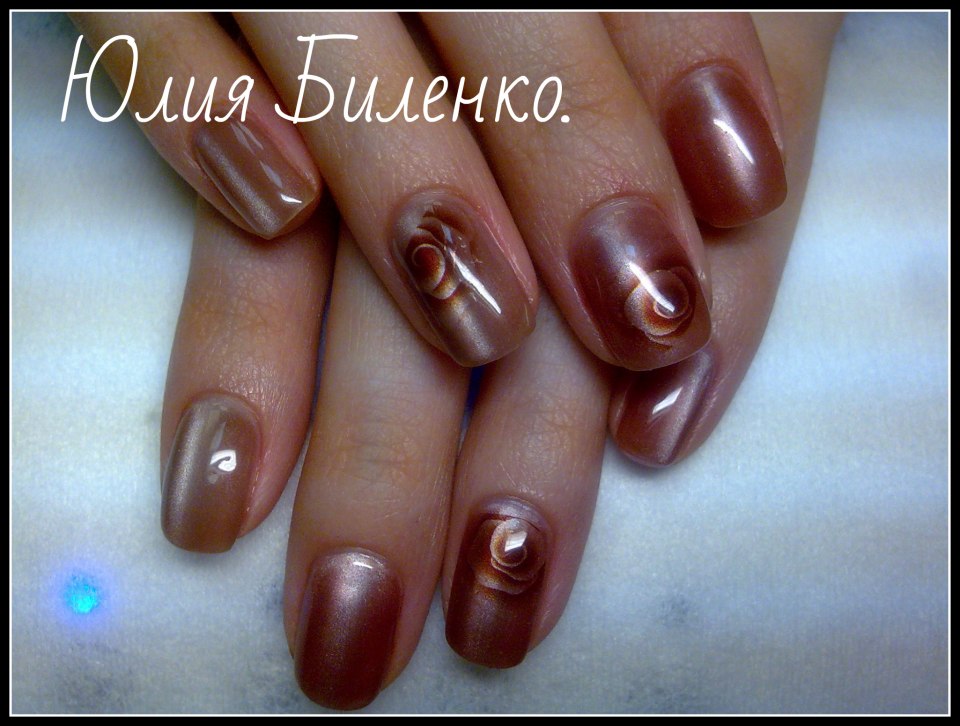 Маникюр кошачий глаз