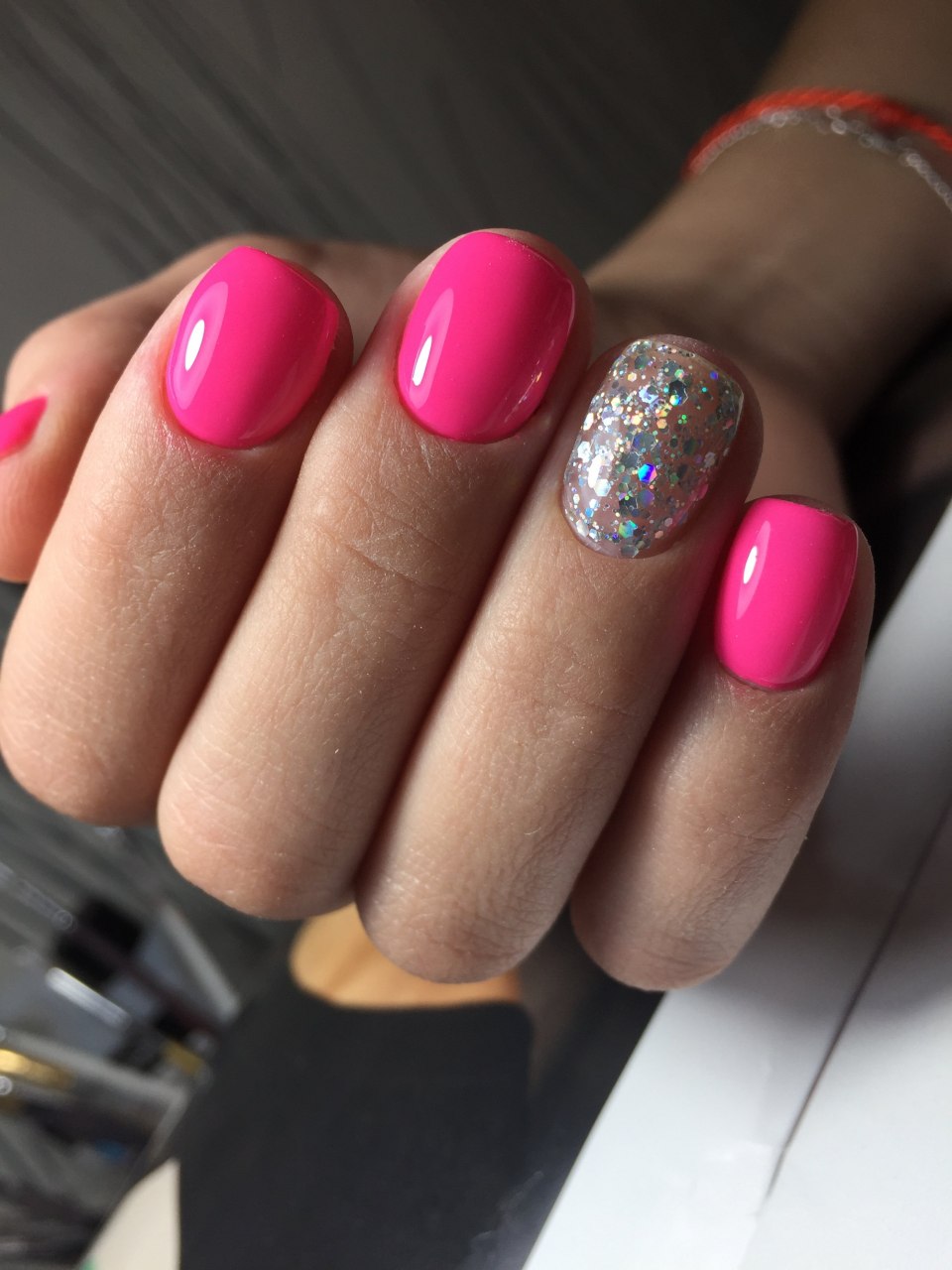 Кислотный маникюр