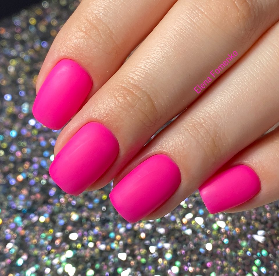 Маникюр в пастельных тонах