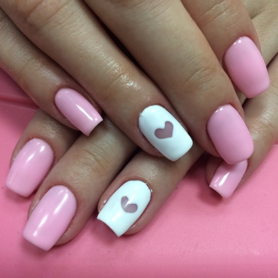 Маникюр красный с прозрачным