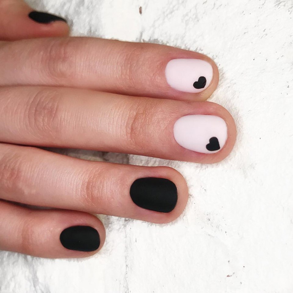 Маникюр сердечки на концах