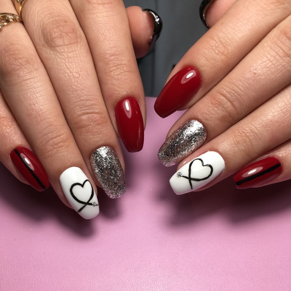 Романтичный маникюр